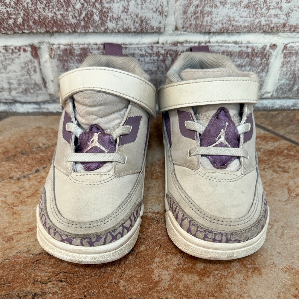 Jordan Toddler White & Purple Strap Sneakers